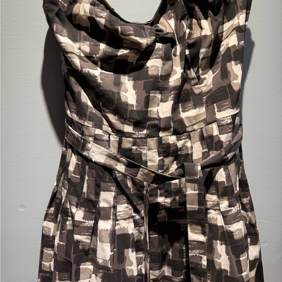 RW&CO. Strapless Dress with Black and Cream Geometric Design - Picture 2 of 5
